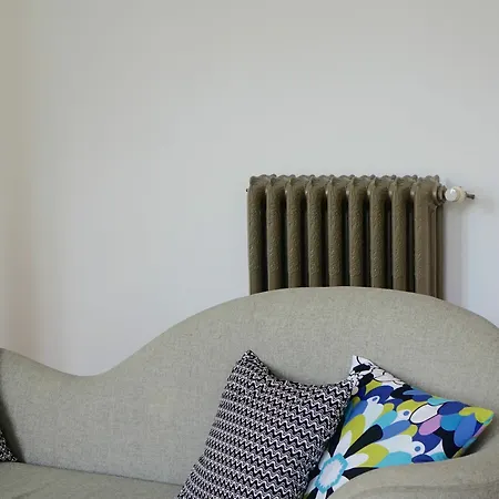 Fashionable House Flat With Garden *